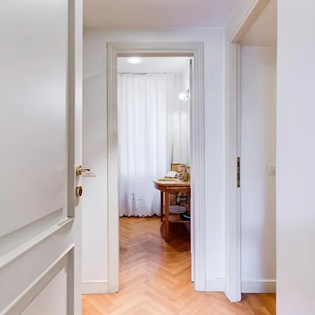 Apartment Pantheon Exclusive House