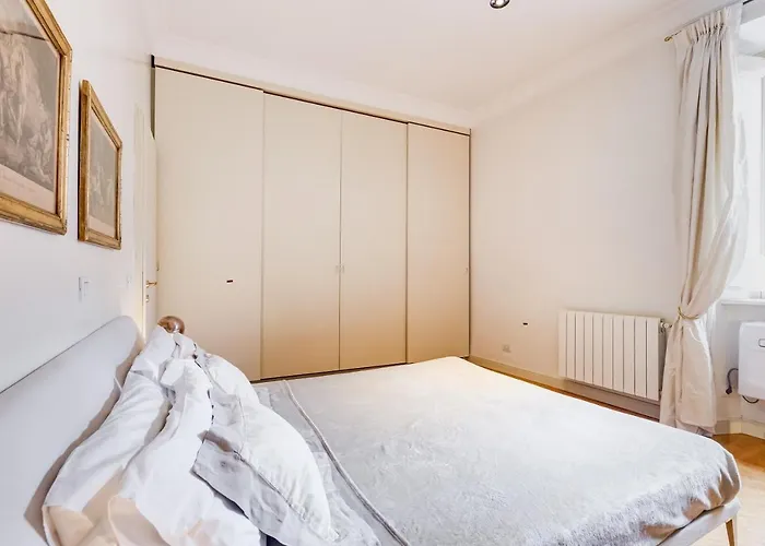 Pantheon Exclusive House דירה