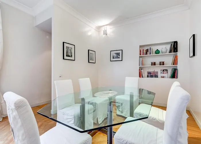 Pantheon Exclusive House *