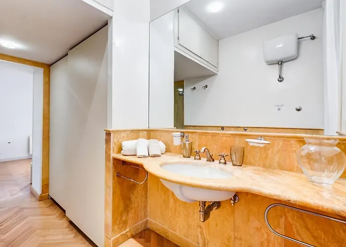 Pantheon Exclusive House *